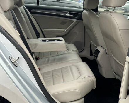 Серый Фольксваген e-Golf, объемом двигателя 0 л и пробегом 91 тыс. км за 15099 $, фото 91 на Automoto.ua