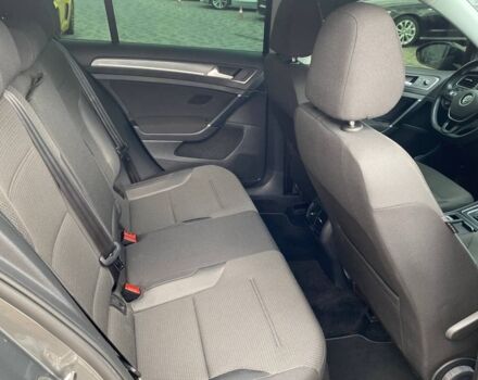 Серый Фольксваген e-Golf, объемом двигателя 36 л и пробегом 56 тыс. км за 17800 $, фото 22 на Automoto.ua