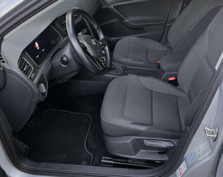 Серый Фольксваген e-Golf, объемом двигателя 0 л и пробегом 51 тыс. км за 14000 $, фото 5 на Automoto.ua