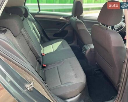 Серый Фольксваген e-Golf, объемом двигателя 0 л и пробегом 123 тыс. км за 12900 $, фото 28 на Automoto.ua