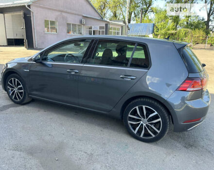 Серый Фольксваген e-Golf, объемом двигателя 0 л и пробегом 61 тыс. км за 15200 $, фото 18 на Automoto.ua