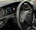 Серый Фольксваген e-Golf, объемом двигателя 0 л и пробегом 42 тыс. км за 14700 $, фото 12 на Automoto.ua