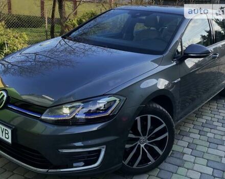 Серый Фольксваген e-Golf, объемом двигателя 0 л и пробегом 12 тыс. км за 18999 $, фото 3 на Automoto.ua