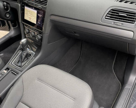 Сірий Фольксваген e-Golf, об'ємом двигуна 0 л та пробігом 40 тис. км за 16500 $, фото 24 на Automoto.ua