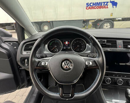 Серый Фольксваген e-Golf, объемом двигателя 0 л и пробегом 45 тыс. км за 14800 $, фото 40 на Automoto.ua