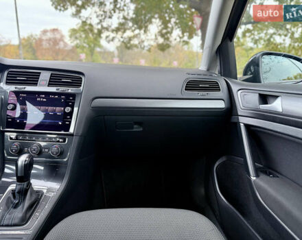 Фольксваген e-Golf 2020 в Кропивницком (Кировограде) на Automoto.ua Серый Фольксваген e-Golf, объемом двигателя 0 л и пробегом 125 тыс. км за 14550 $, фото 41 на Automoto.ua