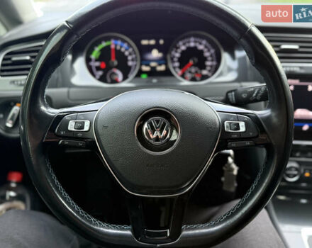 Серый Фольксваген e-Golf, объемом двигателя 0 л и пробегом 73 тыс. км за 14300 $, фото 10 на Automoto.ua