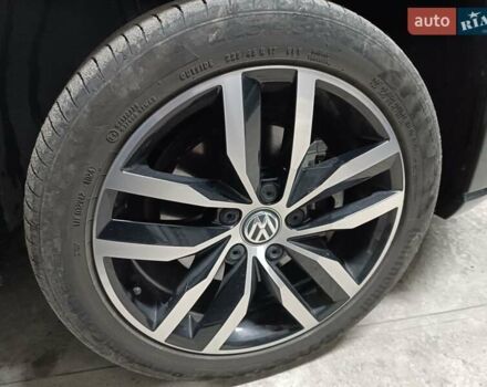 Серый Фольксваген e-Golf, объемом двигателя 0 л и пробегом 40 тыс. км за 15800 $, фото 11 на Automoto.ua