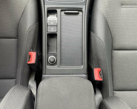 Серый Фольксваген e-Golf, объемом двигателя 0 л и пробегом 91 тыс. км за 12900 $, фото 32 на Automoto.ua