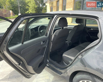 Серый Фольксваген e-Golf, объемом двигателя 0 л и пробегом 91 тыс. км за 12900 $, фото 20 на Automoto.ua
