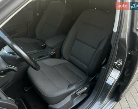 Серый Фольксваген e-Golf, объемом двигателя 0 л и пробегом 67 тыс. км за 12999 $, фото 11 на Automoto.ua
