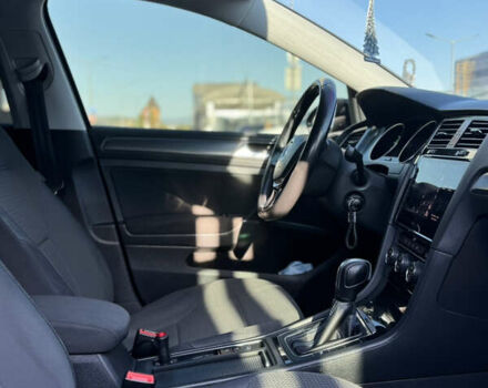 Серый Фольксваген e-Golf, объемом двигателя 0 л и пробегом 77 тыс. км за 13500 $, фото 15 на Automoto.ua