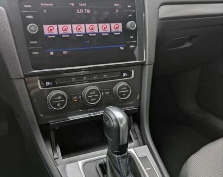 Серый Фольксваген e-Golf, объемом двигателя 0 л и пробегом 77 тыс. км за 14600 $, фото 15 на Automoto.ua