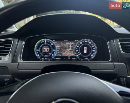 Сірий Фольксваген e-Golf, об'ємом двигуна 0 л та пробігом 49 тис. км за 19200 $, фото 12 на Automoto.ua