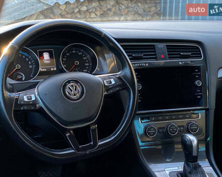 Серый Фольксваген e-Golf, объемом двигателя 0 л и пробегом 157 тыс. км за 12499 $, фото 42 на Automoto.ua