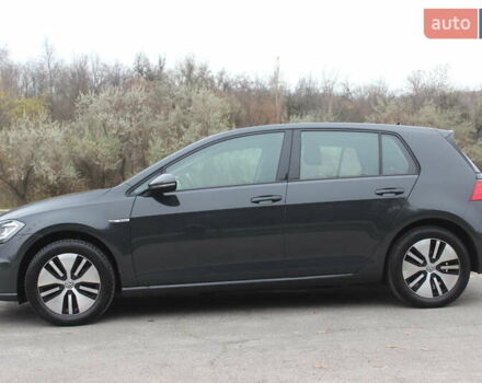 Серый Фольксваген e-Golf, объемом двигателя 0 л и пробегом 65 тыс. км за 13999 $, фото 10 на Automoto.ua