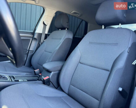 Серый Фольксваген e-Golf, объемом двигателя 0 л и пробегом 77 тыс. км за 13500 $, фото 10 на Automoto.ua