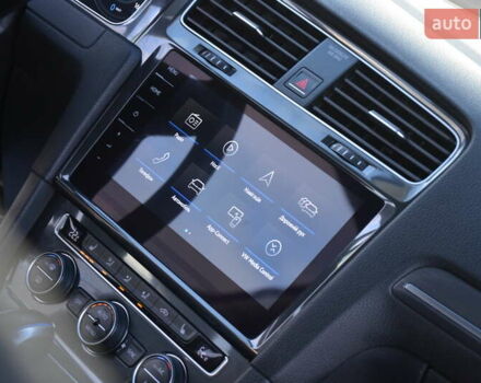 Серый Фольксваген e-Golf, объемом двигателя 0 л и пробегом 91 тыс. км за 13250 $, фото 58 на Automoto.ua