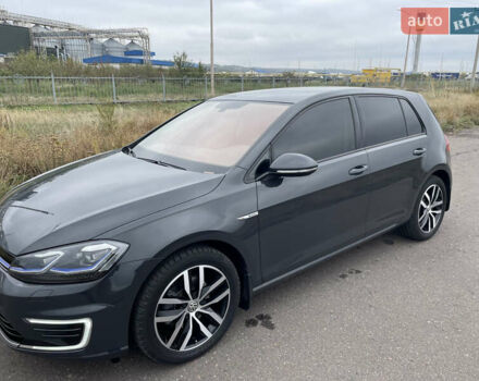Сірий Фольксваген e-Golf, об'ємом двигуна 0 л та пробігом 40 тис. км за 16500 $, фото 2 на Automoto.ua