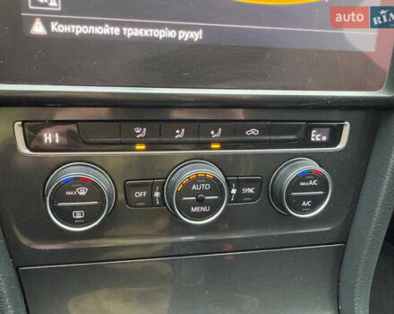 Серый Фольксваген e-Golf, объемом двигателя 0 л и пробегом 53 тыс. км за 12999 $, фото 63 на Automoto.ua