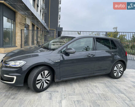 Серый Фольксваген e-Golf, объемом двигателя 0 л и пробегом 91 тыс. км за 13500 $, фото 4 на Automoto.ua