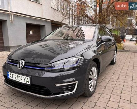 Серый Фольксваген e-Golf, объемом двигателя 0 л и пробегом 60 тыс. км за 16900 $, фото 1 на Automoto.ua
