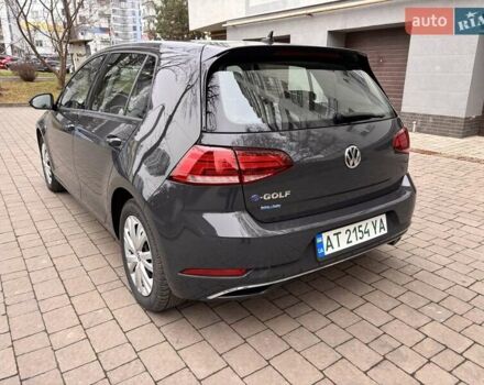 Серый Фольксваген e-Golf, объемом двигателя 0 л и пробегом 60 тыс. км за 16900 $, фото 4 на Automoto.ua
