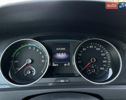 Серый Фольксваген e-Golf, объемом двигателя 0 л и пробегом 69 тыс. км за 12950 $, фото 21 на Automoto.ua