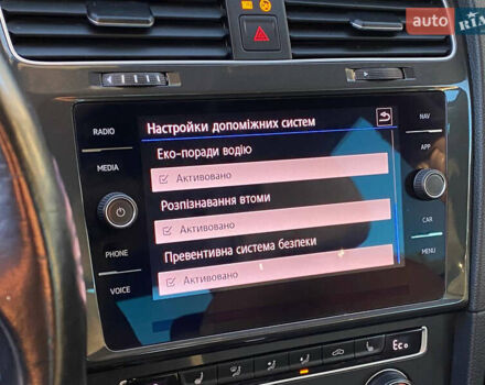 Серый Фольксваген e-Golf, объемом двигателя 0 л и пробегом 157 тыс. км за 12499 $, фото 55 на Automoto.ua