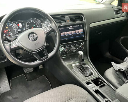 Серый Фольксваген e-Golf, объемом двигателя 0 л и пробегом 59 тыс. км за 15400 $, фото 14 на Automoto.ua