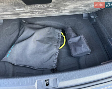 Сірий Фольксваген e-Golf, об'ємом двигуна 0 л та пробігом 51 тис. км за 13499 $, фото 34 на Automoto.ua