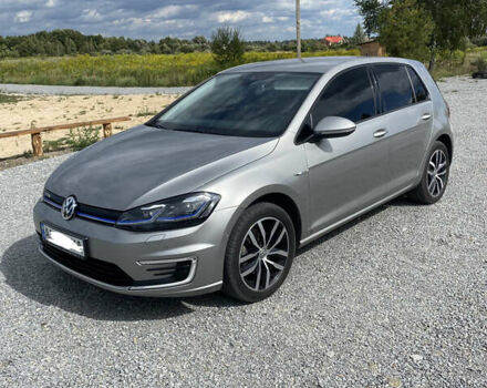 Серый Фольксваген e-Golf, объемом двигателя 0 л и пробегом 70 тыс. км за 14700 $, фото 42 на Automoto.ua