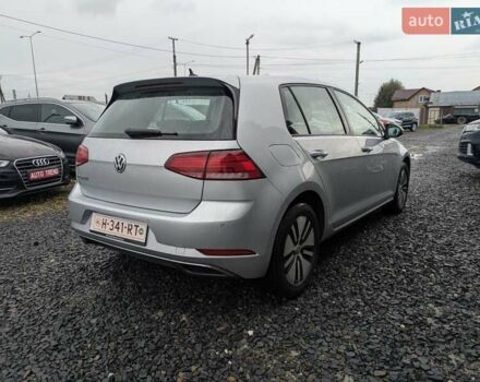Серый Фольксваген e-Golf, объемом двигателя 0 л и пробегом 77 тыс. км за 14600 $, фото 2 на Automoto.ua