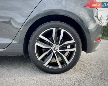 Серый Фольксваген e-Golf, объемом двигателя 0 л и пробегом 103 тыс. км за 13300 $, фото 13 на Automoto.ua