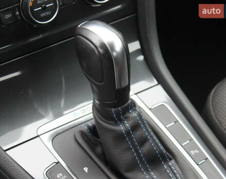 Серый Фольксваген e-Golf, объемом двигателя 0 л и пробегом 65 тыс. км за 13999 $, фото 35 на Automoto.ua