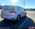 Серый Фольксваген e-Golf, объемом двигателя 0 л и пробегом 21 тыс. км за 16700 $, фото 3 на Automoto.ua