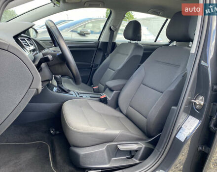 Серый Фольксваген e-Golf, объемом двигателя 0 л и пробегом 27 тыс. км за 14400 $, фото 19 на Automoto.ua
