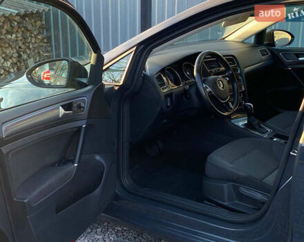 Серый Фольксваген e-Golf, объемом двигателя 0 л и пробегом 157 тыс. км за 12499 $, фото 39 на Automoto.ua