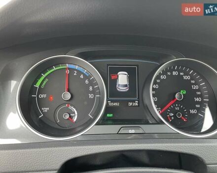 Серый Фольксваген e-Golf, объемом двигателя 0 л и пробегом 103 тыс. км за 13300 $, фото 22 на Automoto.ua