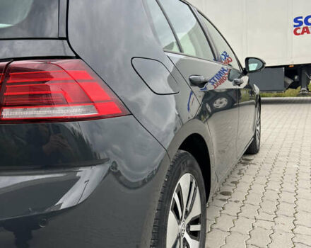 Серый Фольксваген e-Golf, объемом двигателя 0 л и пробегом 45 тыс. км за 14800 $, фото 20 на Automoto.ua