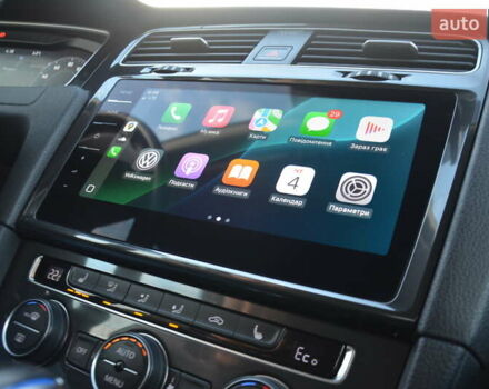 Серый Фольксваген e-Golf, объемом двигателя 0 л и пробегом 91 тыс. км за 13250 $, фото 69 на Automoto.ua