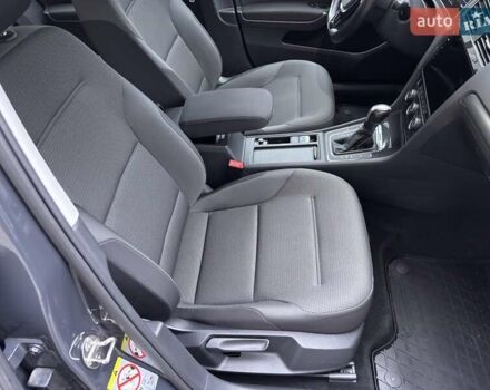 Серый Фольксваген e-Golf, объемом двигателя 0 л и пробегом 60 тыс. км за 16900 $, фото 54 на Automoto.ua