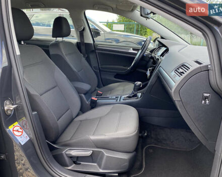 Серый Фольксваген e-Golf, объемом двигателя 0 л и пробегом 27 тыс. км за 14400 $, фото 64 на Automoto.ua
