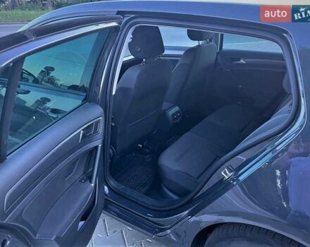 Серый Фольксваген e-Golf, объемом двигателя 0 л и пробегом 64 тыс. км за 15600 $, фото 6 на Automoto.ua