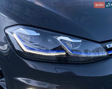 Серый Фольксваген e-Golf, объемом двигателя 0 л и пробегом 157 тыс. км за 12499 $, фото 4 на Automoto.ua