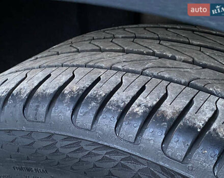 Серый Фольксваген e-Golf, объемом двигателя 0 л и пробегом 157 тыс. км за 12499 $, фото 18 на Automoto.ua