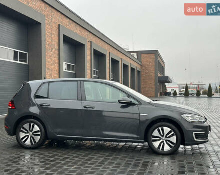Серый Фольксваген e-Golf, объемом двигателя 0 л и пробегом 115 тыс. км за 14200 $, фото 1 на Automoto.ua