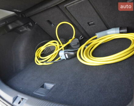 Серый Фольксваген e-Golf, объемом двигателя 0 л и пробегом 91 тыс. км за 13250 $, фото 52 на Automoto.ua