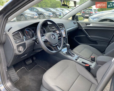 Серый Фольксваген e-Golf, объемом двигателя 0 л и пробегом 27 тыс. км за 14400 $, фото 1 на Automoto.ua