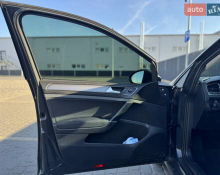 Серый Фольксваген e-Golf, объемом двигателя 0 л и пробегом 77 тыс. км за 13500 $, фото 12 на Automoto.ua